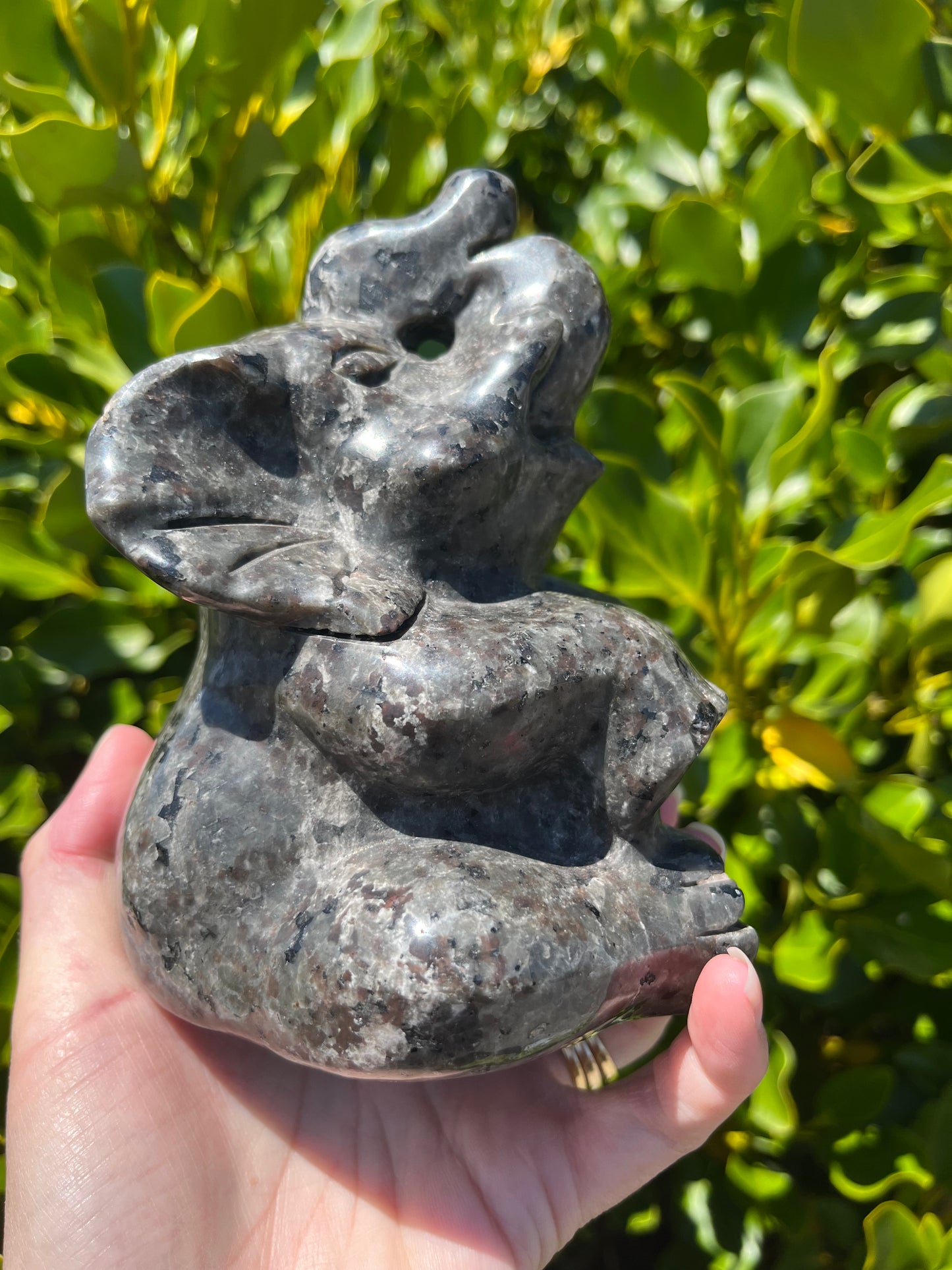 Yooperlite Elephant (1.7kgs)
