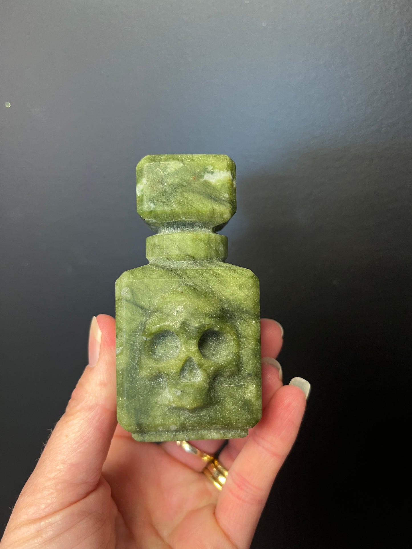 Jade Skull Bottle (271g)