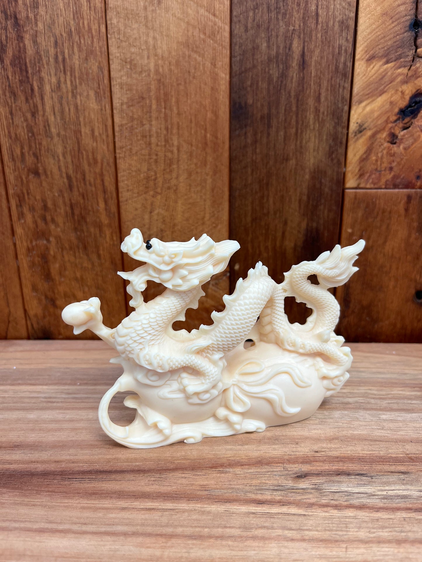 Ivory Nut Dragon (220g)