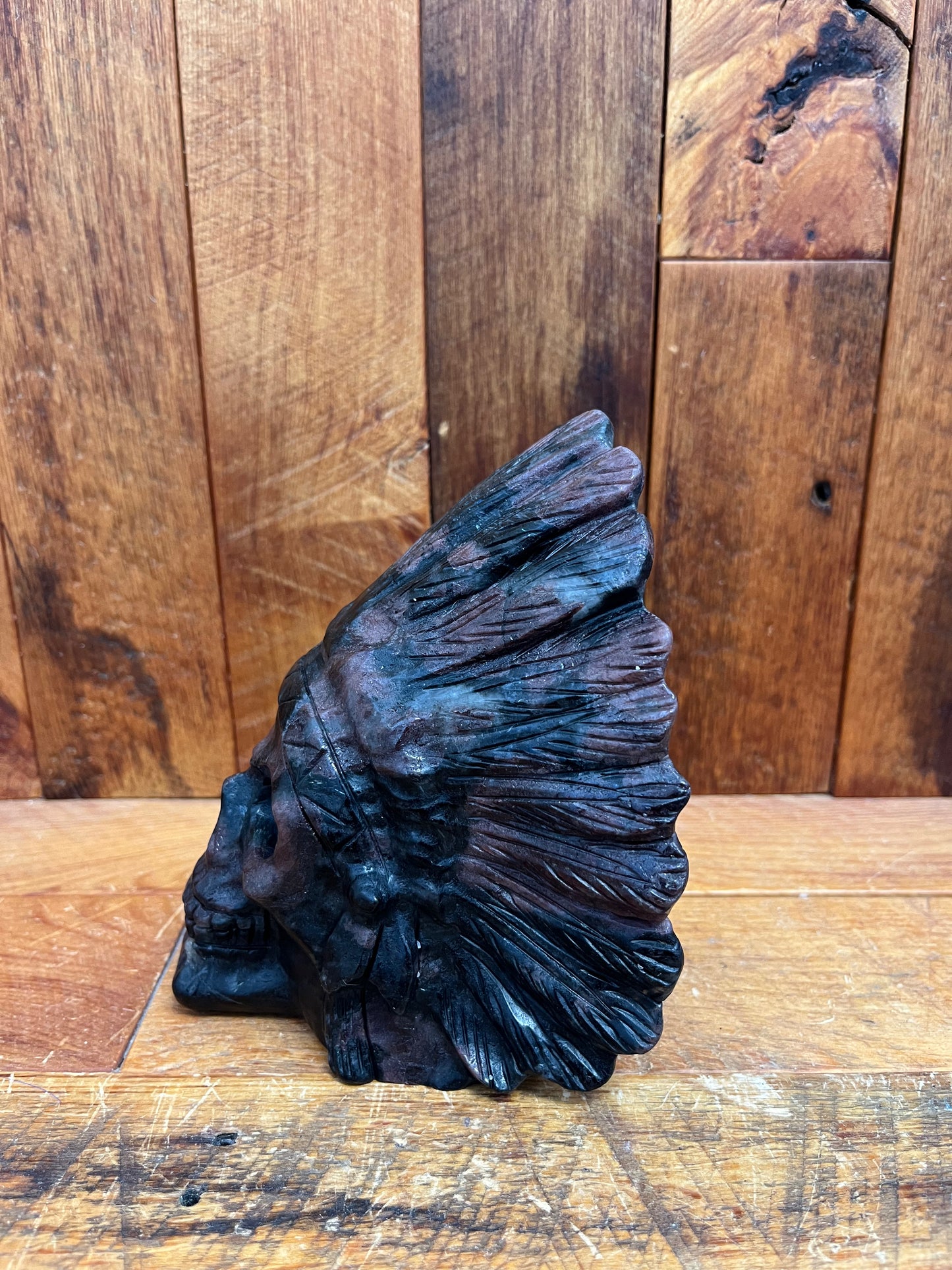Garnet Skull (1746g)