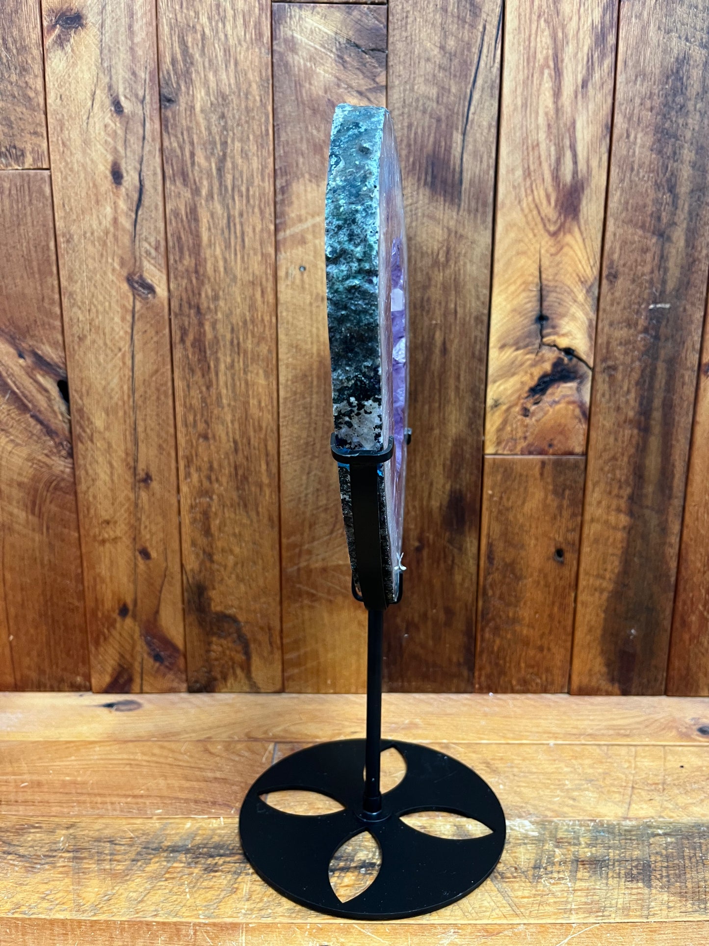 Amethyst Round (1581g)