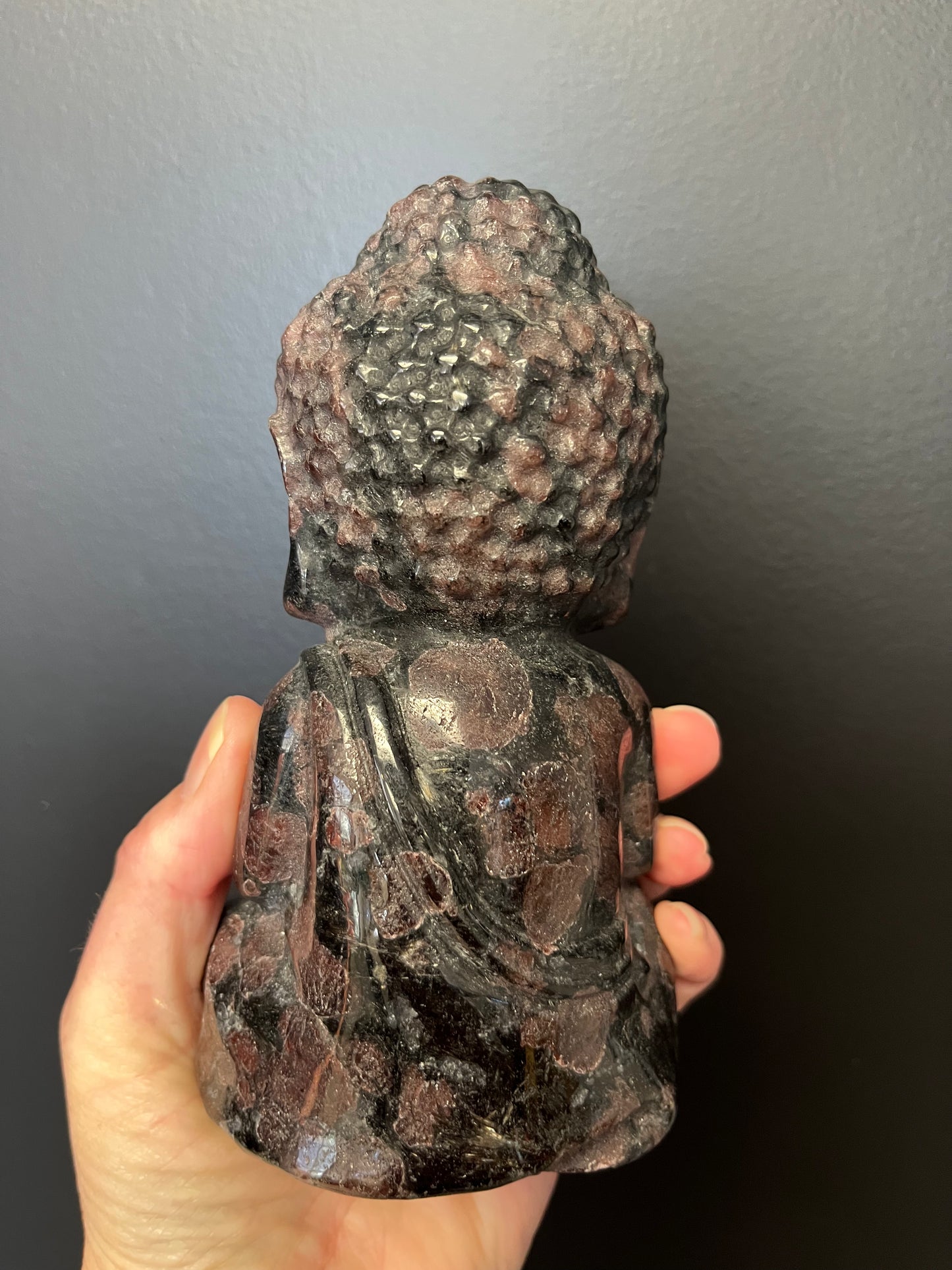 Garnet Buddha (1205g)