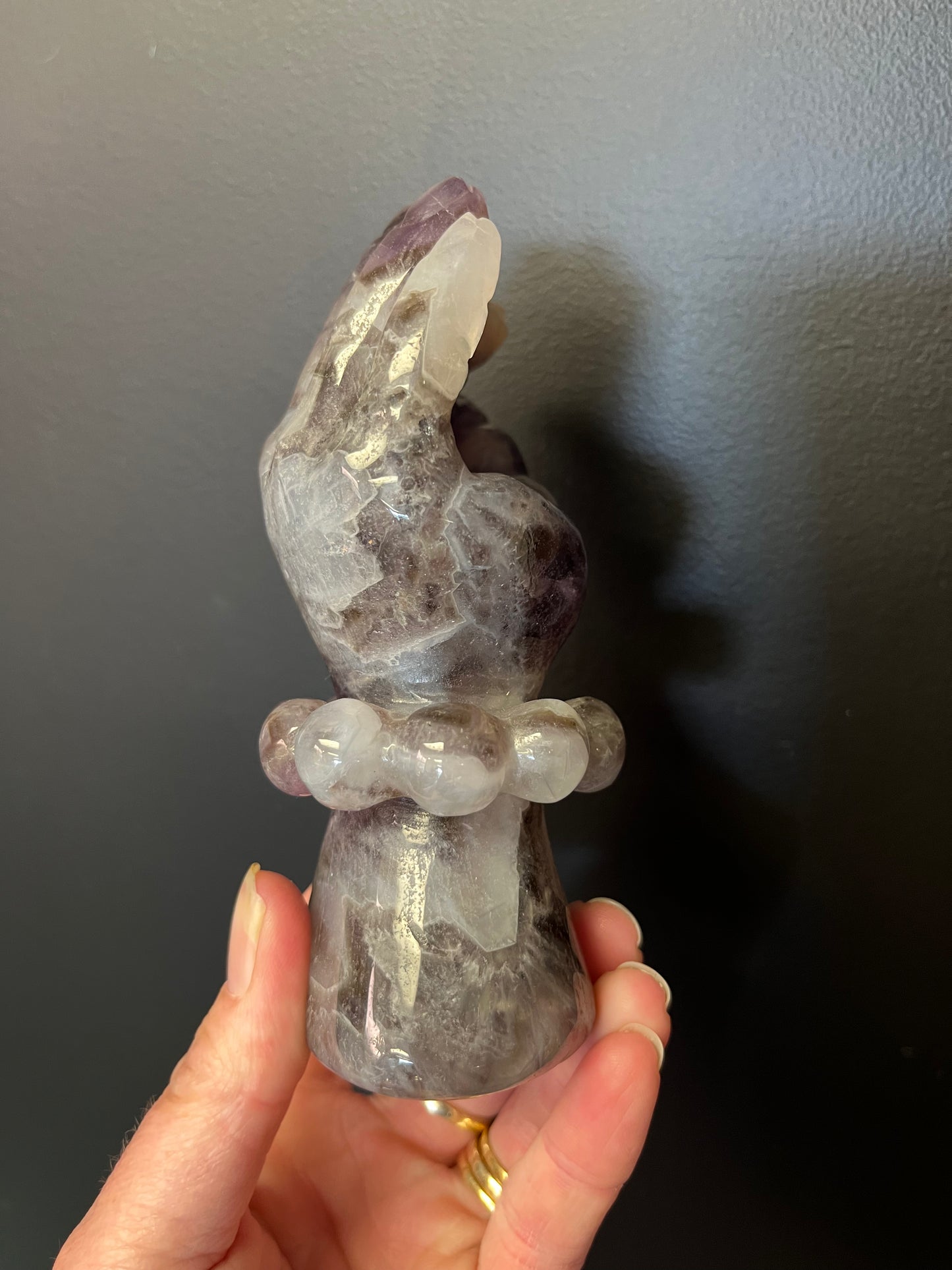 Chevron Amethyst Hand (482g)