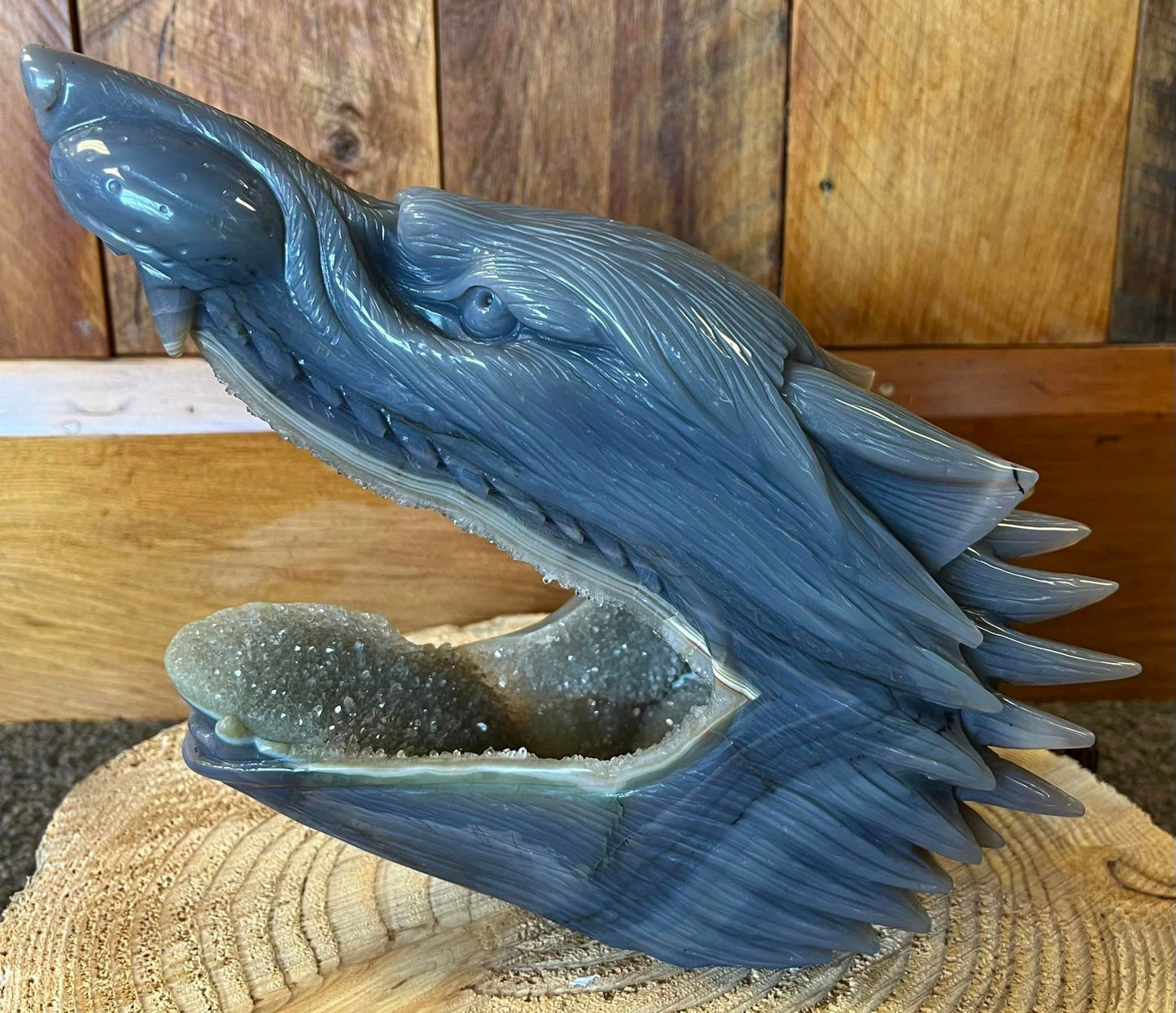 Agate Wolf (2835g)