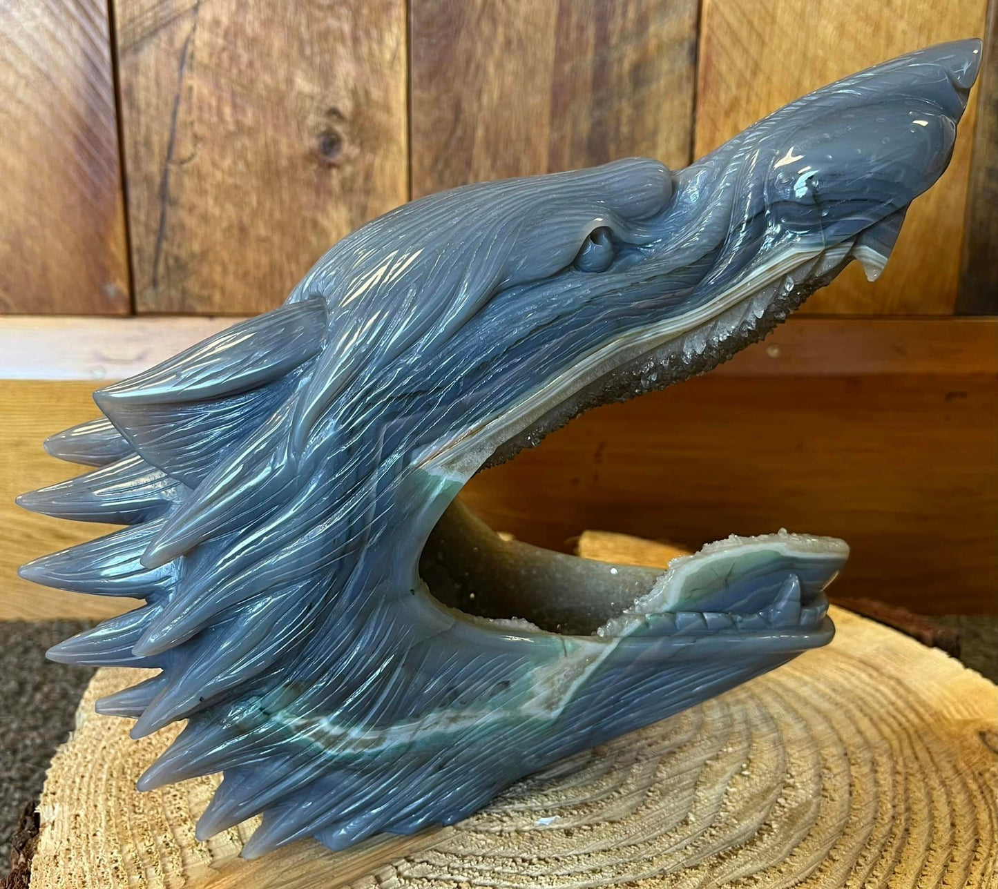 Agate Wolf (2835g)