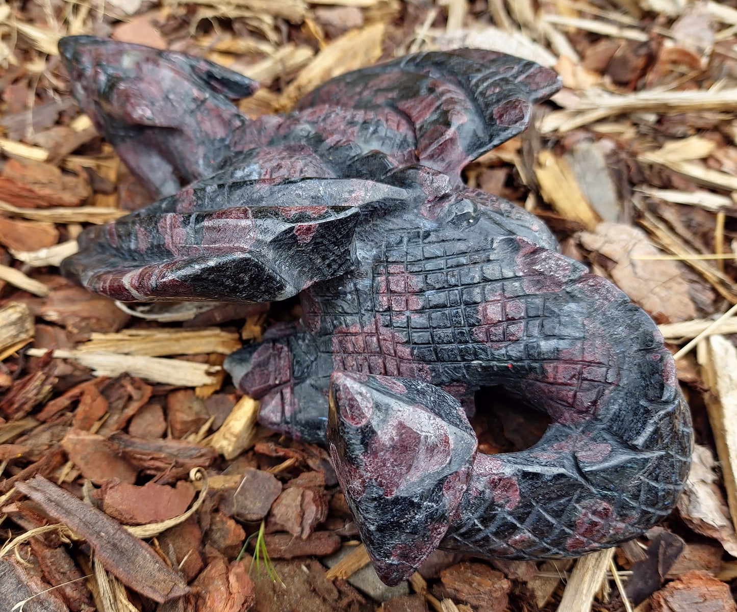 Garnet Dragon (2090g)