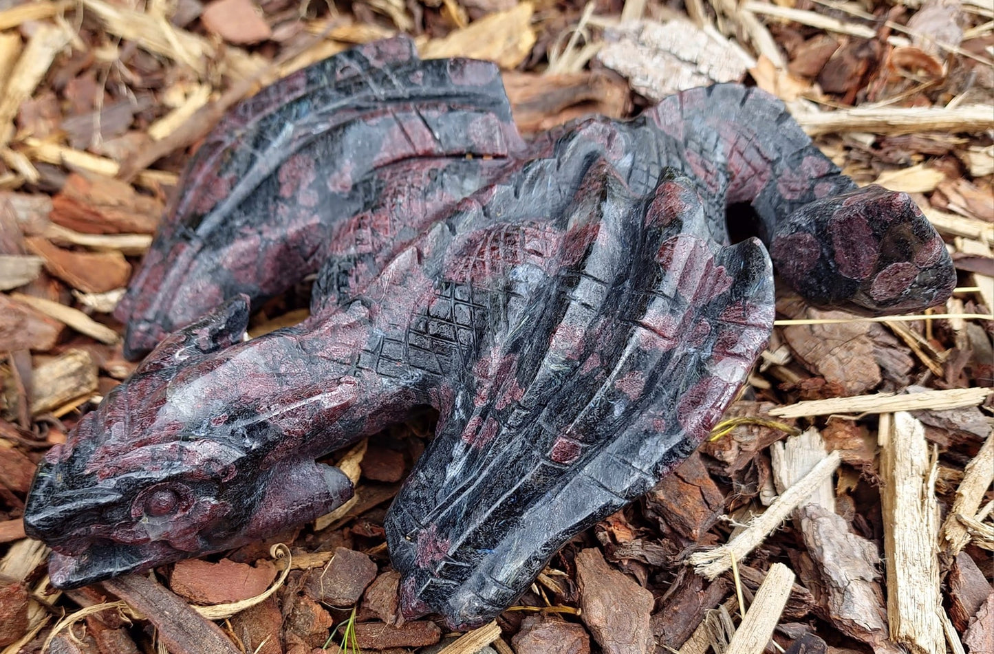 Garnet Dragon (2090g)