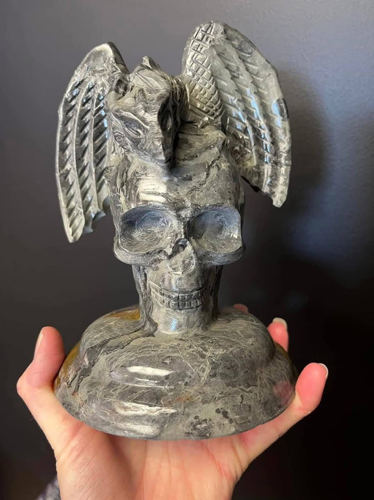 Jade Skull with Dragon (1818g)