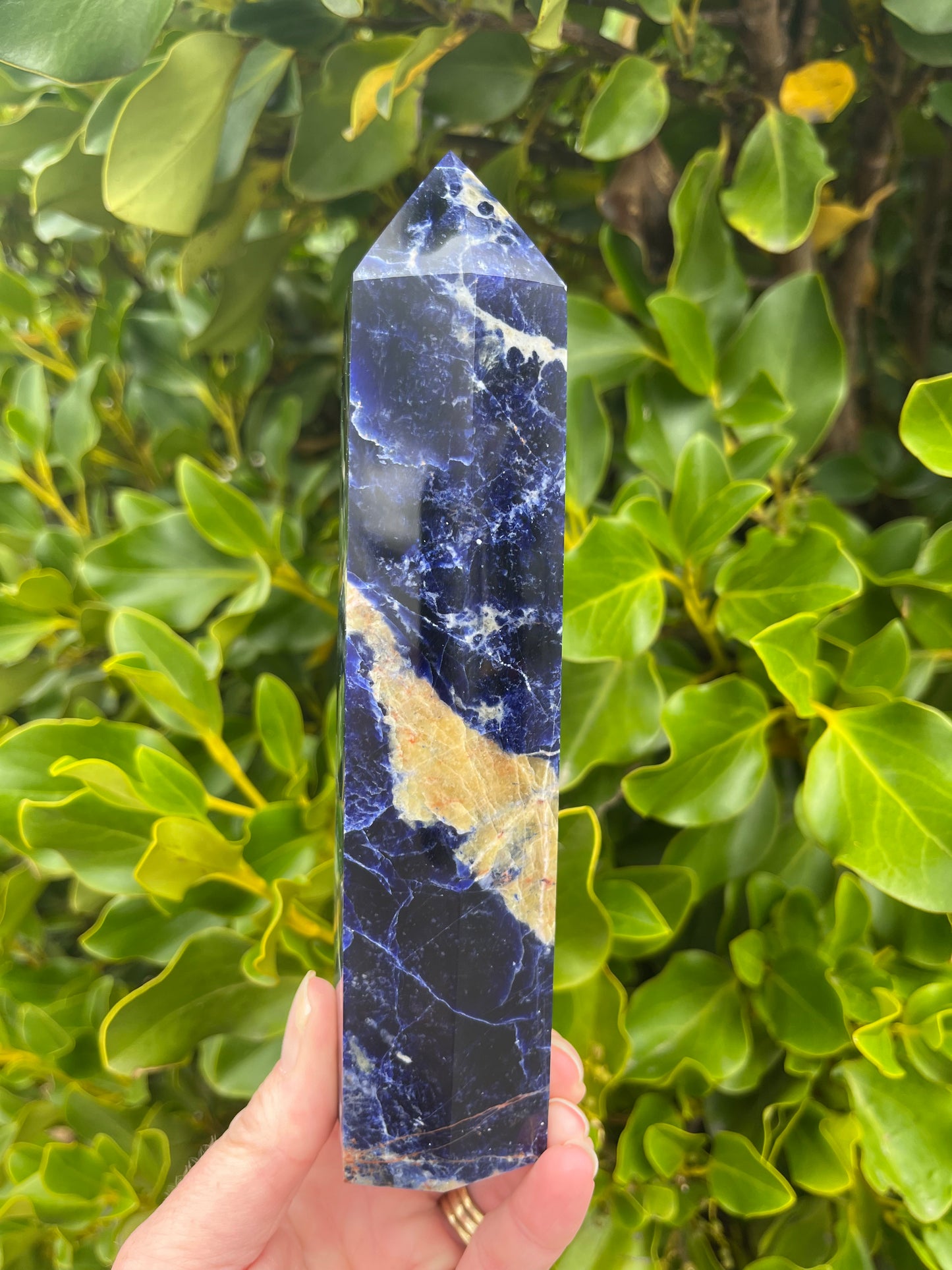 Sodalite Tower (538g)