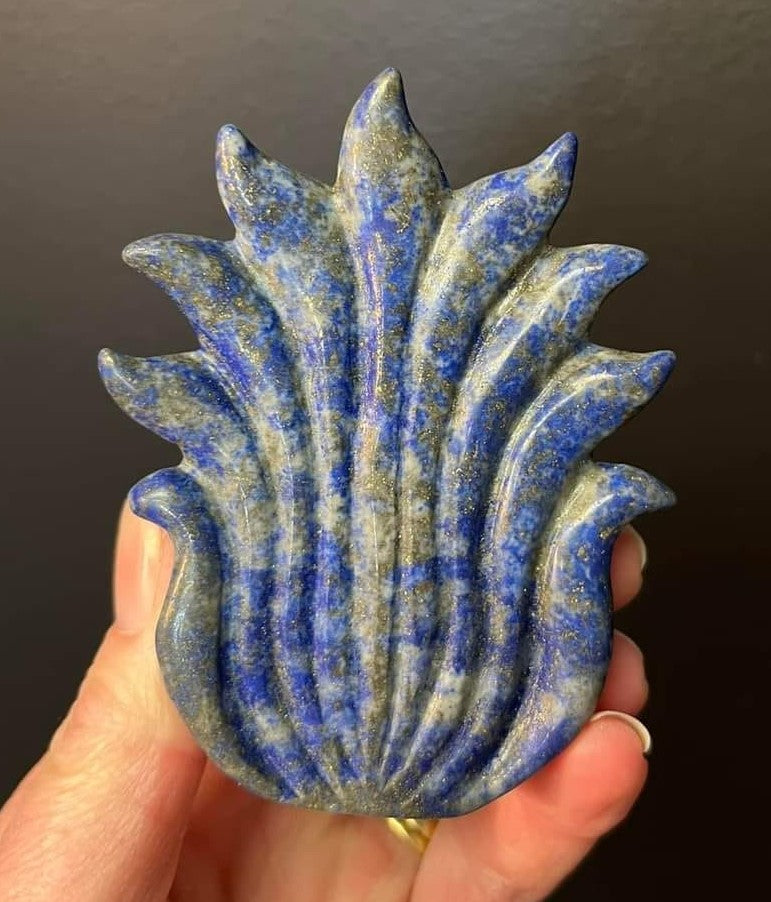 Lapis Lazuli Nine Tail Fox (170g)