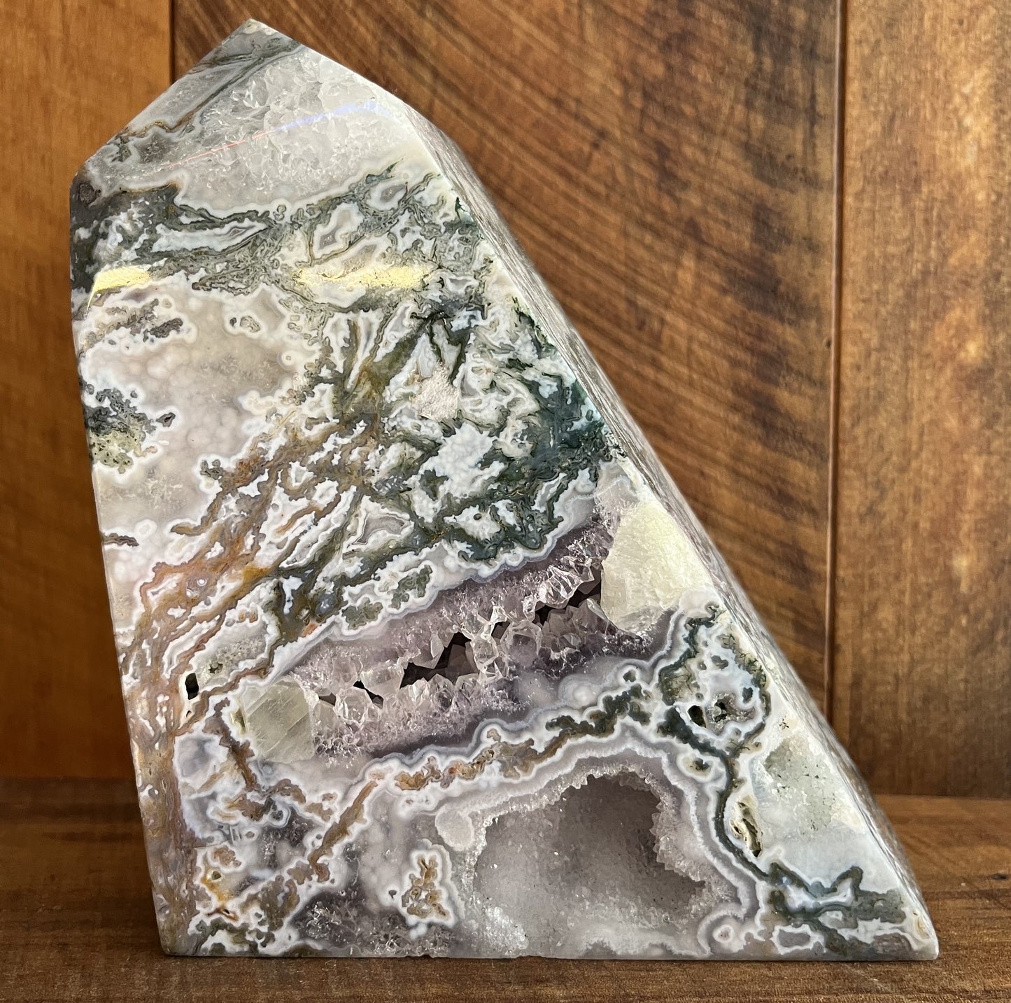 Moss Agate Tower (1476g)