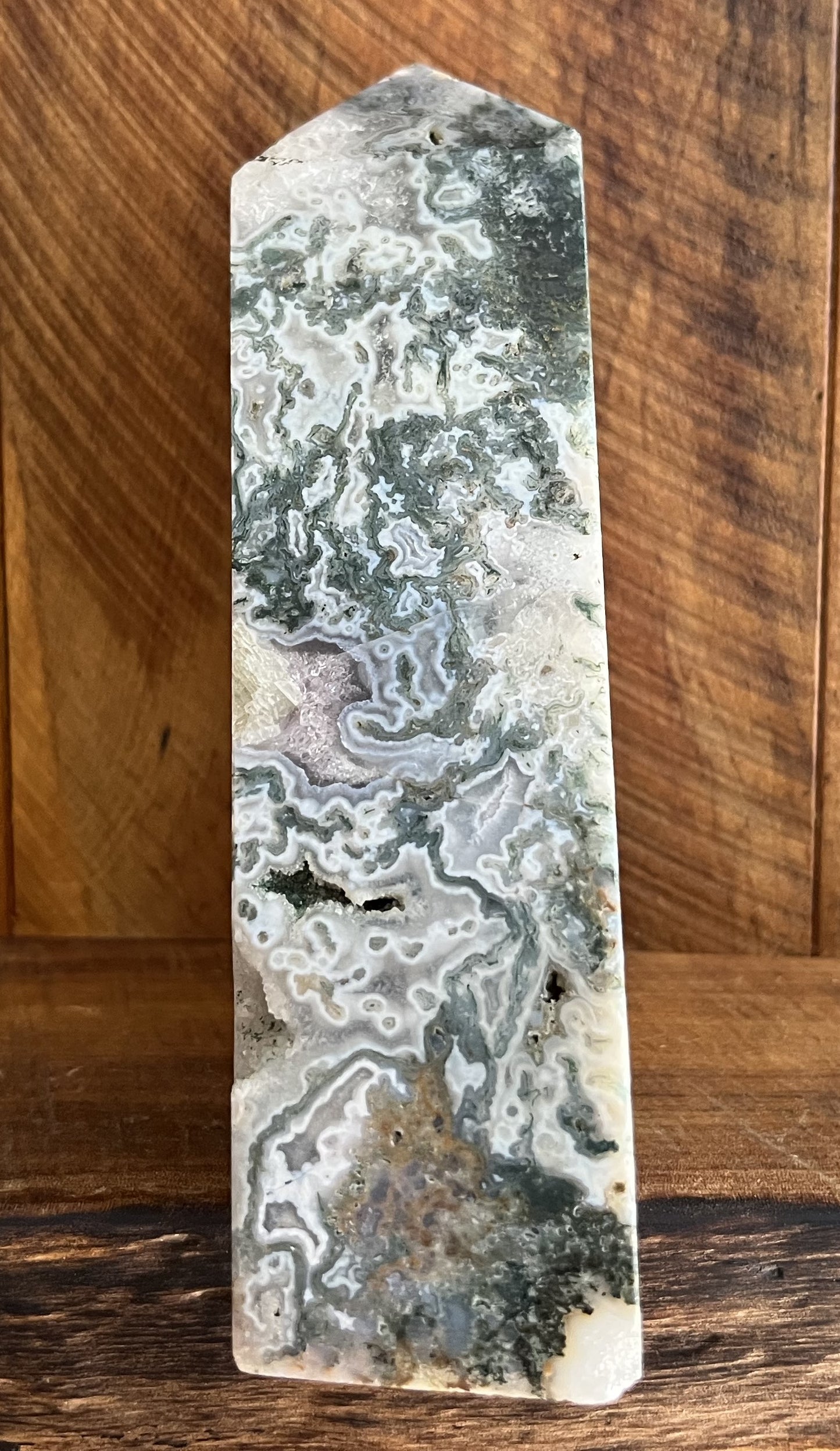 Moss Agate Tower (1476g)