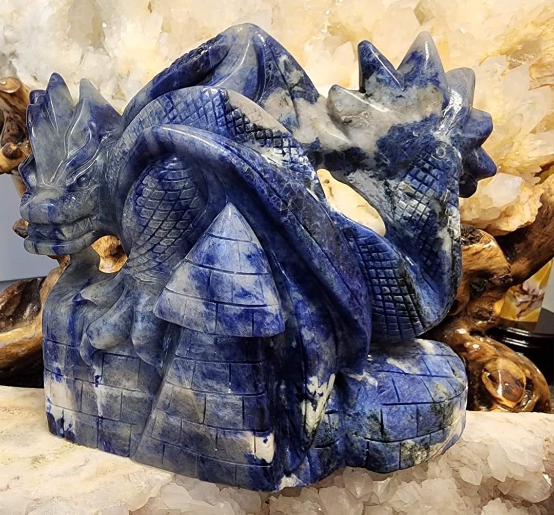 Sodalite Dragon (2855g)