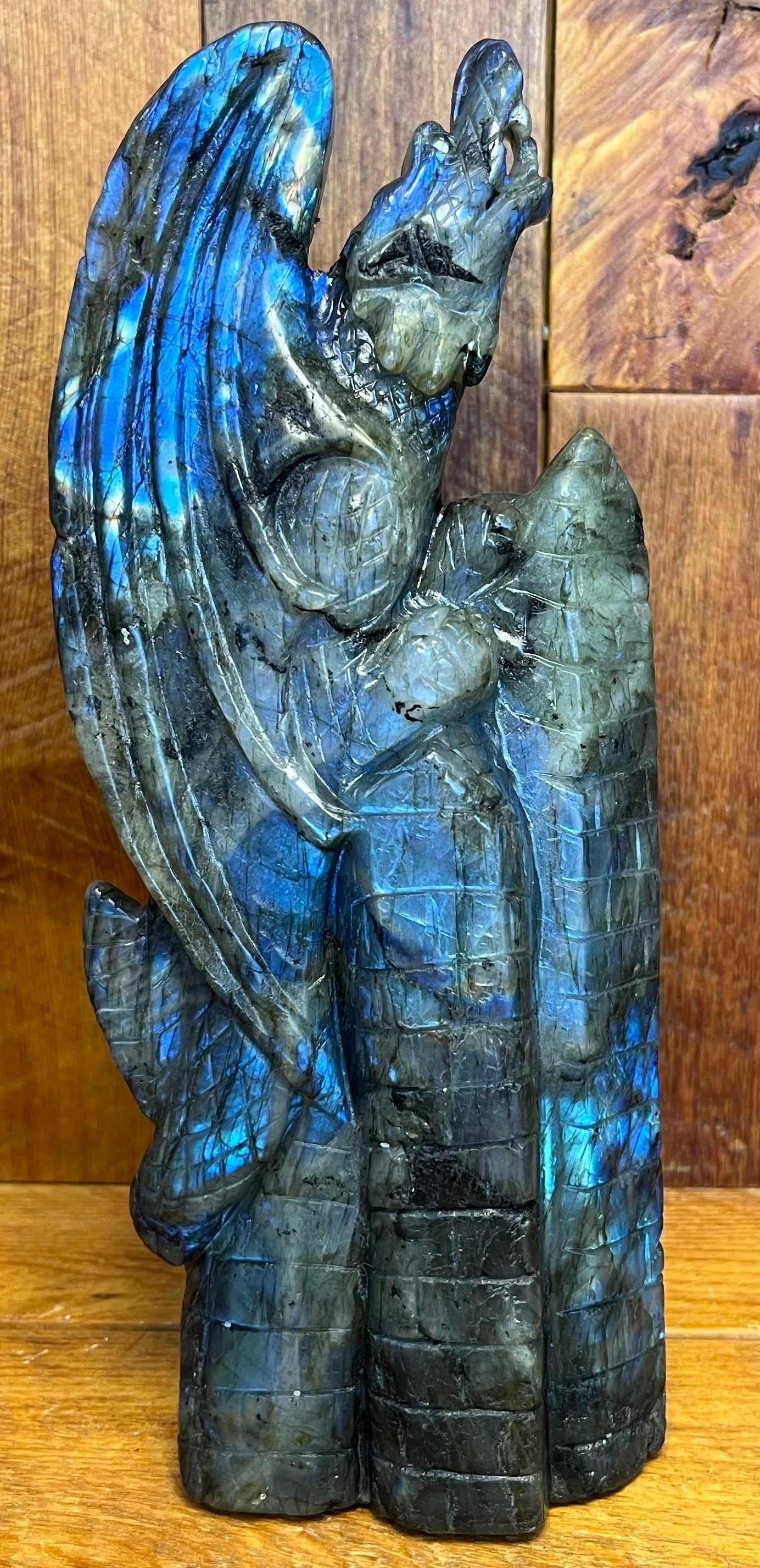 Labradorite Dragon (929g)