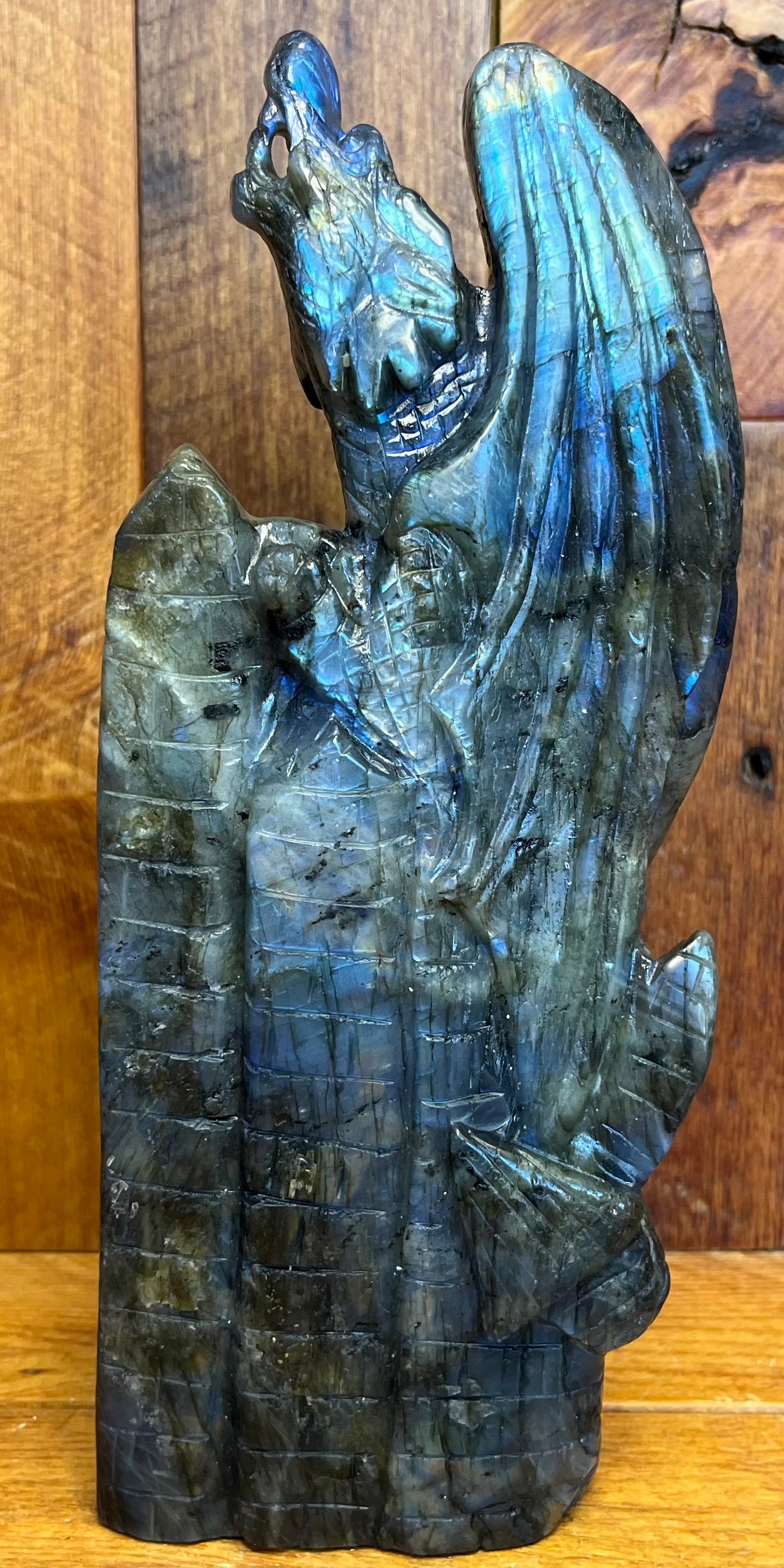 Labradorite Dragon (929g)