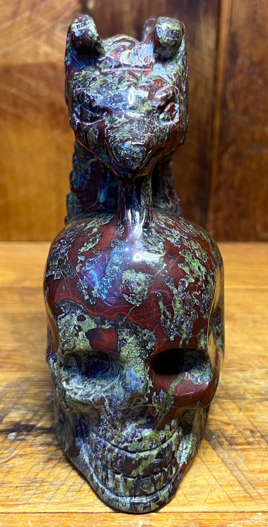 Dragons Blood Skull with Dragon (698g)